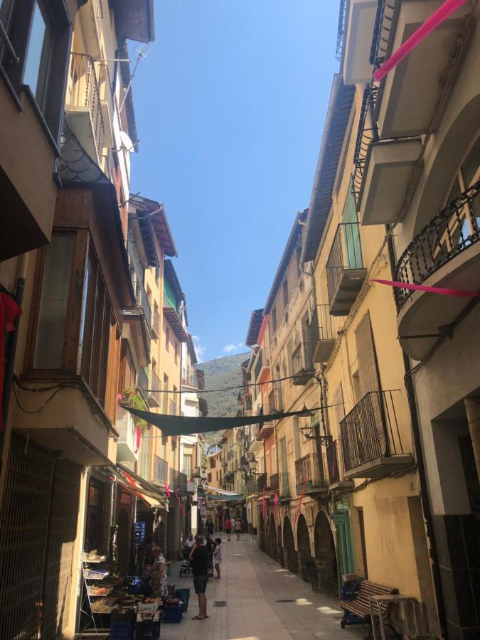 Un Lindo Piso Acogedor Para Desconectar En Sort Exterior foto